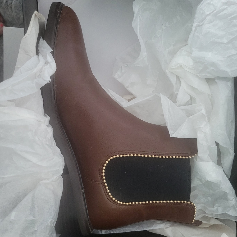 9.5 coach boots